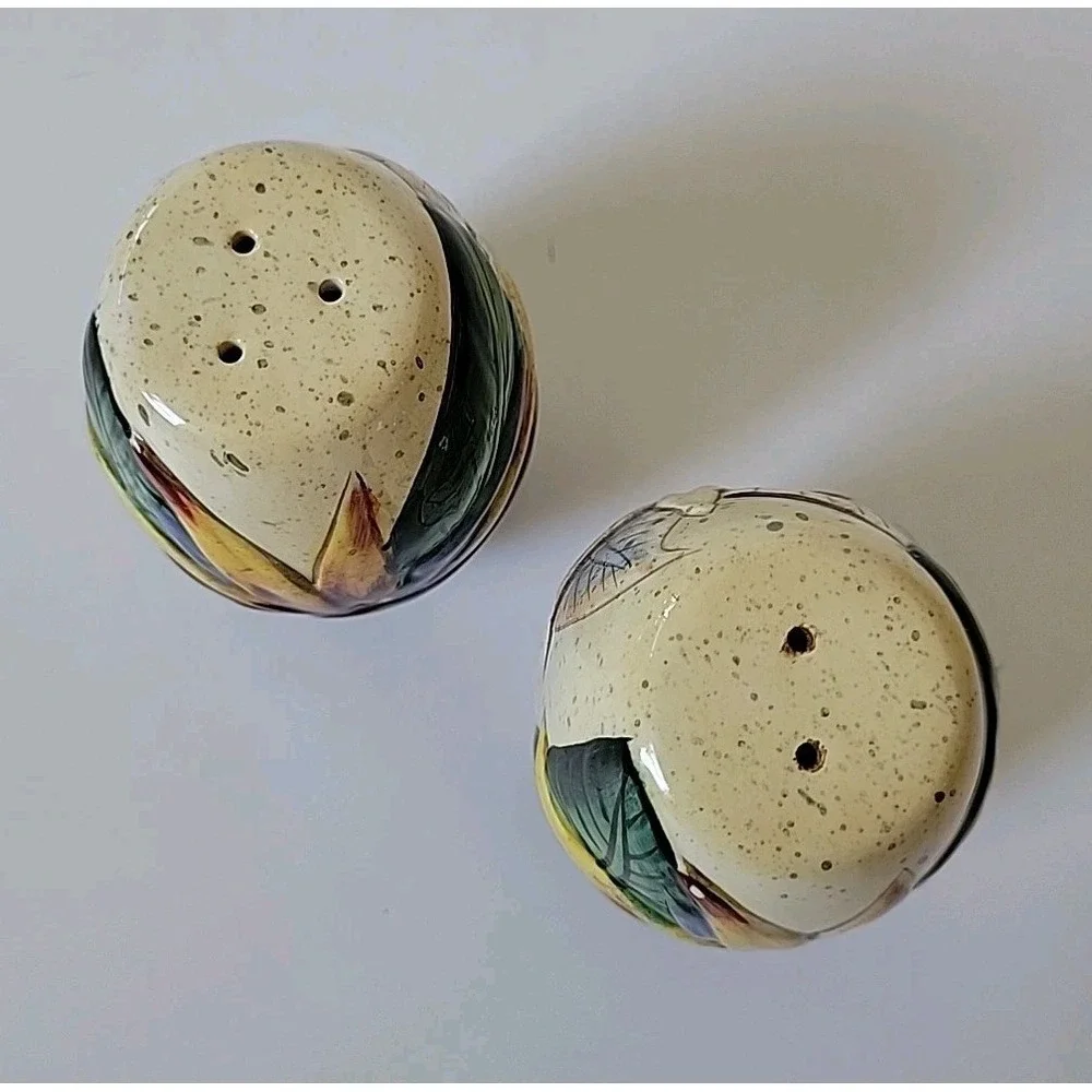 Island Plantations 2004 Bird of Paradise Glazed Ceramic Salt Pepper Shakers Pair